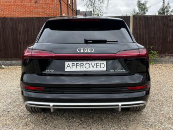 Audi E-Tron QUATTRO S LINE