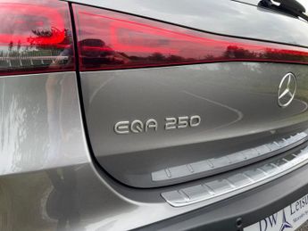 Mercedes-Benz EQA EQA 250 66KWH AMG Line Premium Auto Electric PAN ROOF/PARKTRONIC