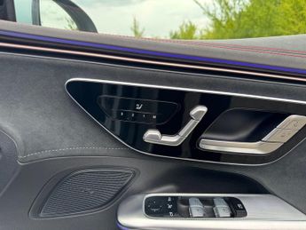Mercedes-Benz EQE EQE 300 AMG Line Premium 90 KWH Auto Electric PAN ROOF/DISTRONIC