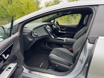 Mercedes-Benz EQE EQE 300 AMG Line Premium 90 KWH Auto Electric PAN ROOF/DISTRONIC