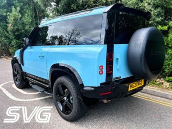 Land Rover Defender FIRST EDITION MHEV