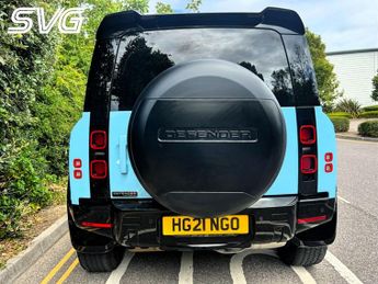 Land Rover Defender FIRST EDITION MHEV