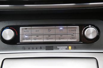 Hyundai KONA PREMIUM