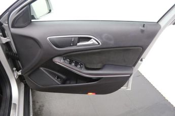 Mercedes-Benz GLA GLA 200 D 4MATIC AMG LINE EXECUTIVE
