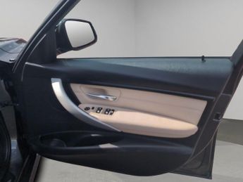 BMW 3 Series 2.0 320d M Sport Touring Auto xDrive Euro 5 (s/s) 5dr