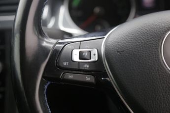 Volkswagen Golf E-GOLF