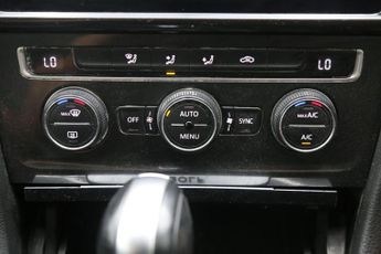 Volkswagen Golf E-GOLF