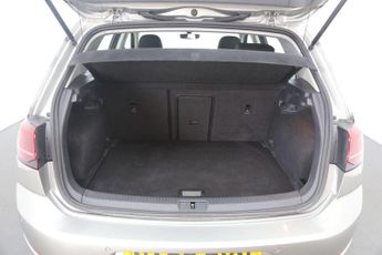 Volkswagen Golf E-GOLF