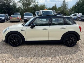 Mini Hatch 1.5 Cooper Auto Euro 6 (s/s) 5dr