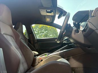 Volkswagen Golf 1.4 TSI 13kWh GTE DSG Euro 6 (s/s) 5dr