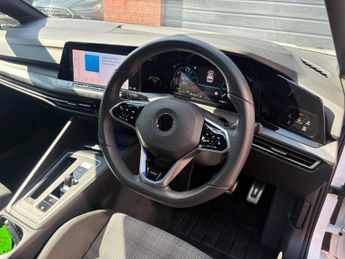 Volkswagen Golf 1.4 TSI 13kWh GTE DSG Euro 6 (s/s) 5dr