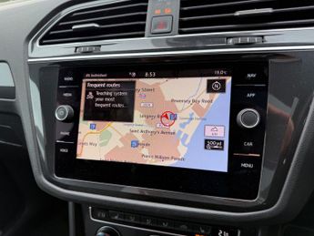 Volkswagen Tiguan R-LINE TECH TSI EVO DSG