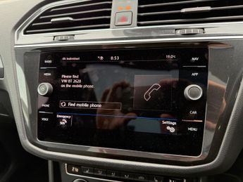 Volkswagen Tiguan R-LINE TECH TSI EVO DSG