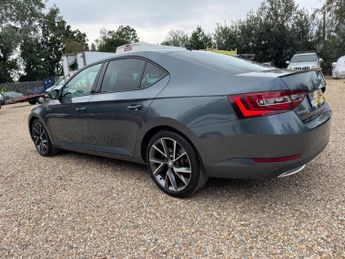 Skoda Superb 2.0 TDI SportLine DSG Euro 6 (s/s) 5dr