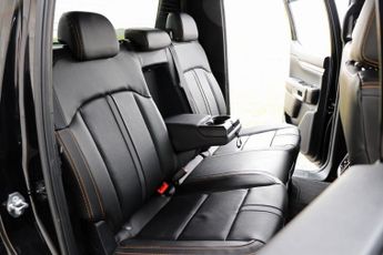 Ford Ranger Brand new WILDTRAK 2.3  MHEV plug in hybrid styled at seeker