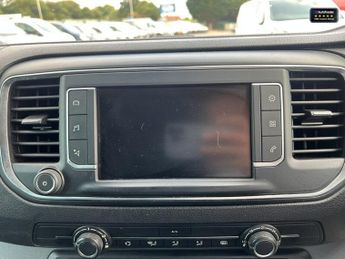 Vauxhall Vivaro AUTO SWB L1H1 3100 Elite Air Con Alloys Sensors EU