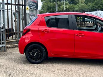 Toyota Yaris 1.5 VVT-h Icon E-CVT Euro 6 5dr