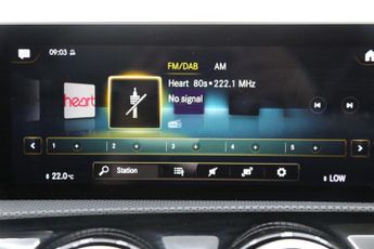 Mercedes-Benz A Class 1.5 A180d AMG Line (Premium) 7G-DCT Euro 6 (s/s) 4dr