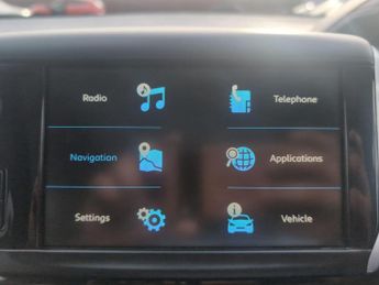 Peugeot 2008 1.2 PureTech Allure Premium Euro 6 (s/s) 5dr