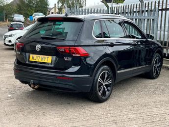 Volkswagen Tiguan 2.0 TDI BlueMotion Tech SE Navigation DSG 4Motion Euro 6 (s/s) 5