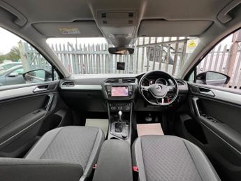 Volkswagen Tiguan 2.0 TDI BlueMotion Tech SE Navigation DSG 4Motion Euro 6 (s/s) 5