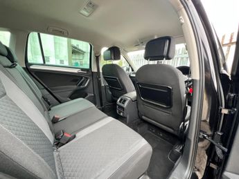 Volkswagen Tiguan 2.0 TDI BlueMotion Tech SE Navigation DSG 4Motion Euro 6 (s/s) 5