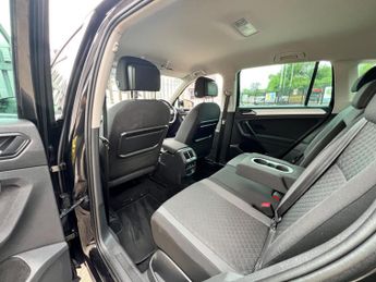 Volkswagen Tiguan 2.0 TDI BlueMotion Tech SE Navigation DSG 4Motion Euro 6 (s/s) 5