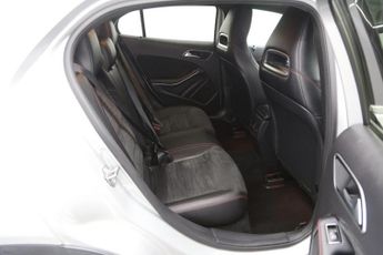 Mercedes-Benz GLA 2.1 GLA200d AMG Line (Executive) 7G-DCT 4MATIC Euro 6 (s/s) 5dr