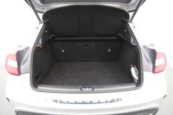 Mercedes-Benz GLA 2.1 GLA200d AMG Line (Executive) 7G-DCT 4MATIC Euro 6 (s/s) 5dr