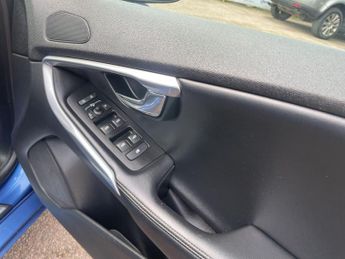 Volvo V40 2.0 T2 GPF R-Design Nav Plus Euro 6 (s/s) 5dr