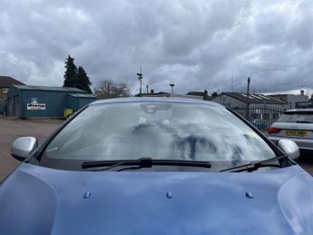 Volvo V40 2.0 T2 GPF R-Design Nav Plus Euro 6 (s/s) 5dr