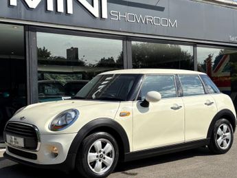 MINI Hatch One 1.2 Automatic Pepper 5 door + VISUAL BOOST + VISIBILITY PACK