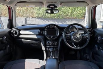 Mini Hatch Cooper 1.5 Automatic Pepper 5 door + VISUAL BOOST AUDIO + PARK A