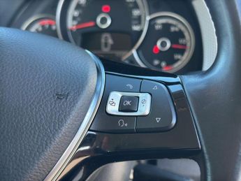 Volkswagen Up 1.0 High up! Euro 6 (s/s) 3dr