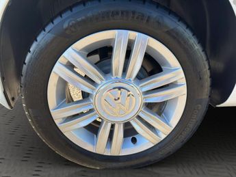 Volkswagen Up 1.0 High up! Euro 6 (s/s) 3dr