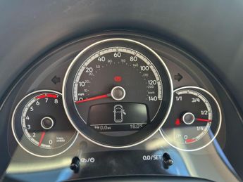 Volkswagen Up 1.0 High up! Euro 6 (s/s) 3dr