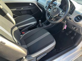 Volkswagen Up 1.0 High up! Euro 6 (s/s) 3dr