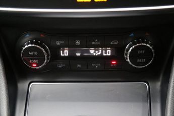 Mercedes-Benz CLA Class 2.1 CLA220d AMG Line Coupe 7G-DCT 4MATIC Euro 6 (s/s) 4dr