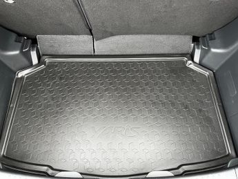 Toyota Yaris DESIGN FHEV