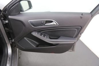 Mercedes-Benz A Class 1.6 A180 Sport (Executive) 7G-DCT Euro 6 (s/s) 5dr