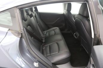 Tesla Model 3 Standard Range Plus Auto RWD 4dr