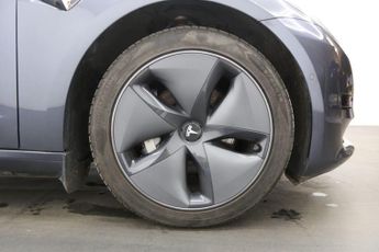 Tesla Model 3 Standard Range Plus Auto RWD 4dr