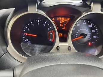 Nissan Juke 1.6 Tekna SUV 5dr Petrol XTRON Euro 5 (117 ps)