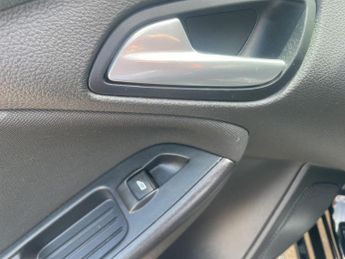 Ford Focus 1.0T EcoBoost ST-Line Euro 6 (s/s) 5dr