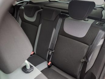 Ford Focus 1.0T EcoBoost Zetec Euro 5 (s/s) 5dr
