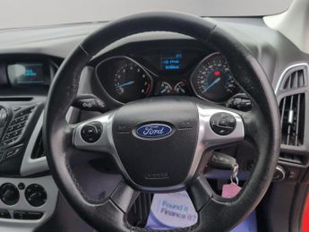 Ford Focus 1.0T EcoBoost Zetec Euro 5 (s/s) 5dr
