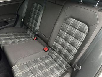 Volkswagen Golf 2.0 TDI GTD Hatchback 5dr Diesel DSG Euro 6 (s/s) (184 ps)