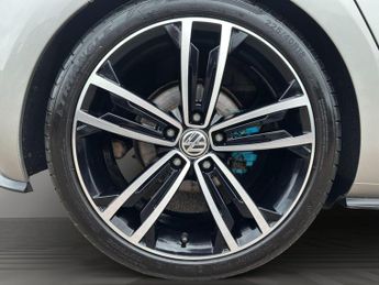 Volkswagen Golf 2.0 TDI GTD Hatchback 5dr Diesel DSG Euro 6 (s/s) (184 ps)