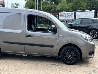 Nissan NV250 1.5 dCi Tekna L1 Euro 6 (s/s) 4dr