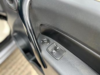 Nissan NV250 1.5 dCi Tekna L1 Euro 6 (s/s) 4dr